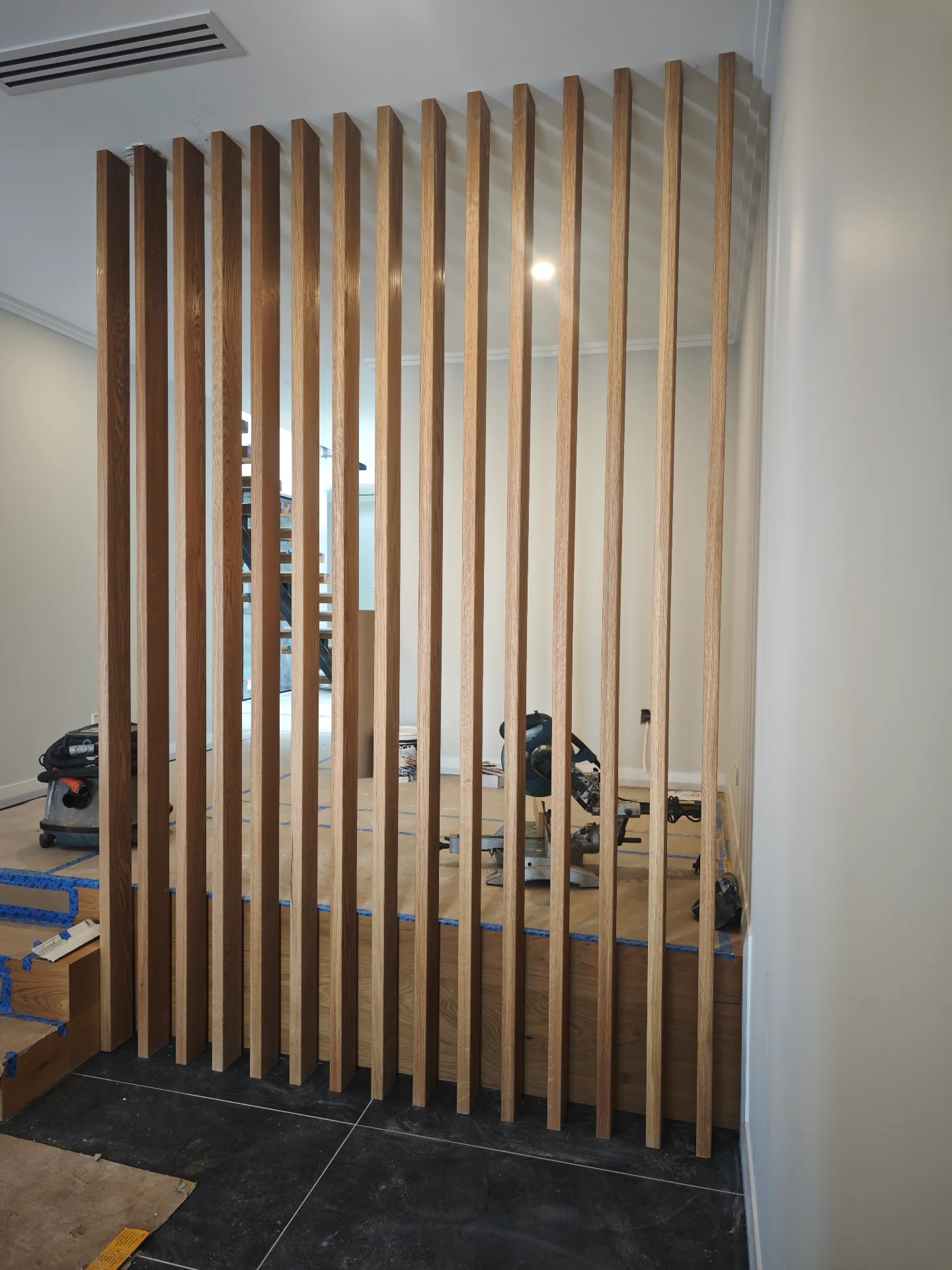 Oak floating stair treads & screen — Progress photo