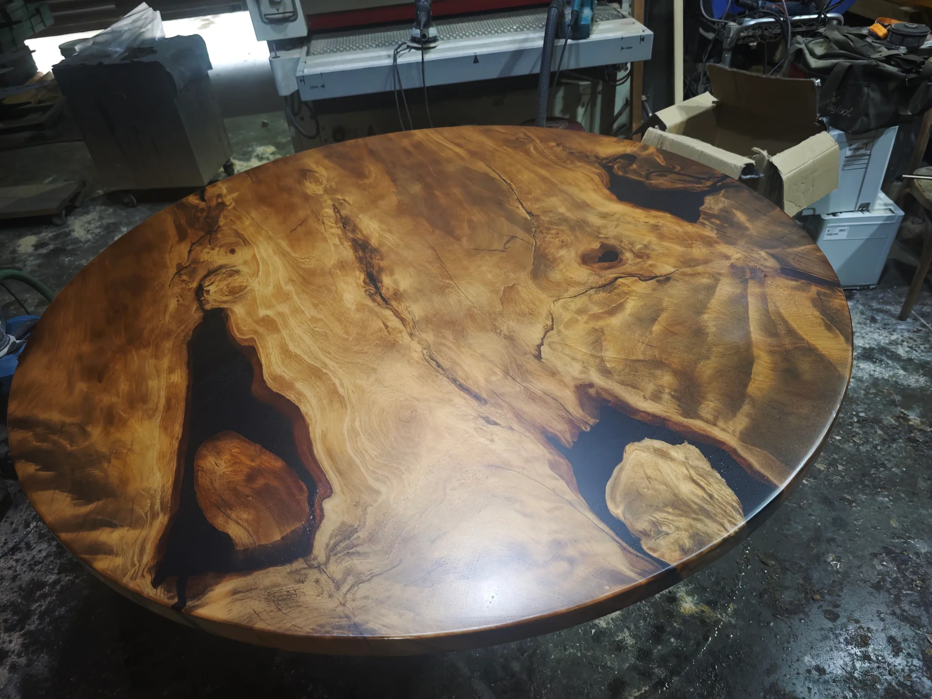 Swamp Kauri Round Dining Table 1600D — Progress photo