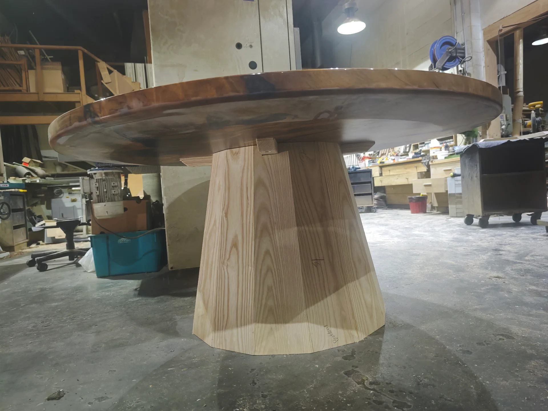 Swamp Kauri Round Dining Table 1600D — Progress photo