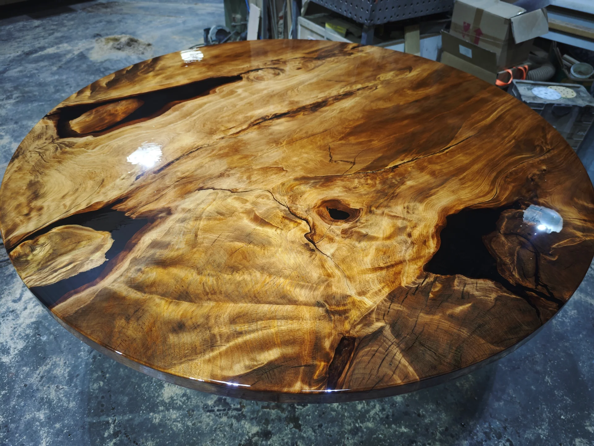 Swamp Kauri Round Dining Table 1600D — Progress photo