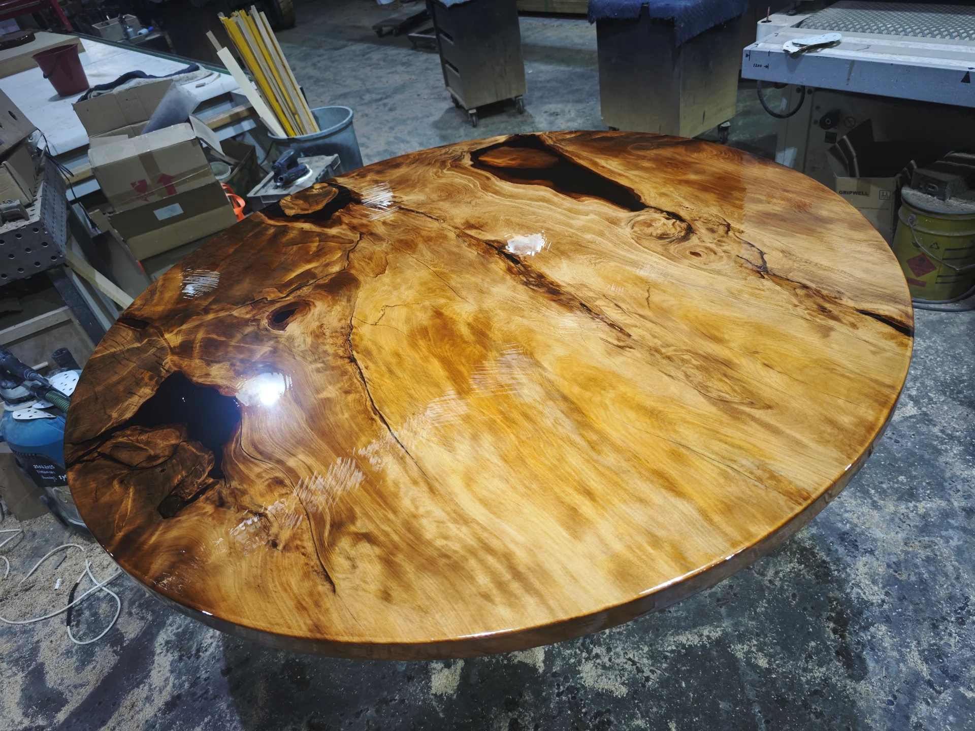 Swamp Kauri Round Dining Table 1600D — Progress photo