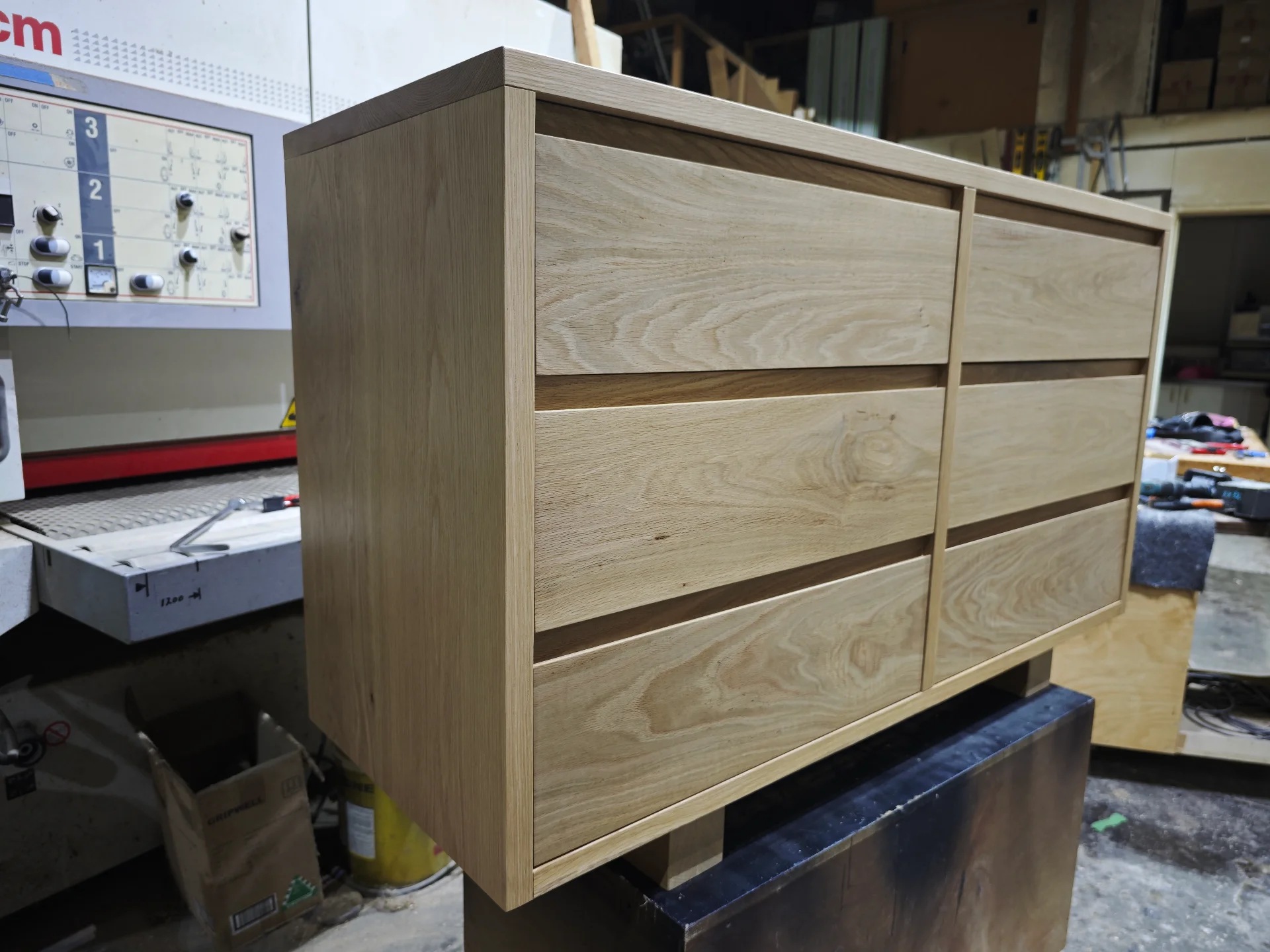 Solid Oak 6 drawer chest — Progress photo