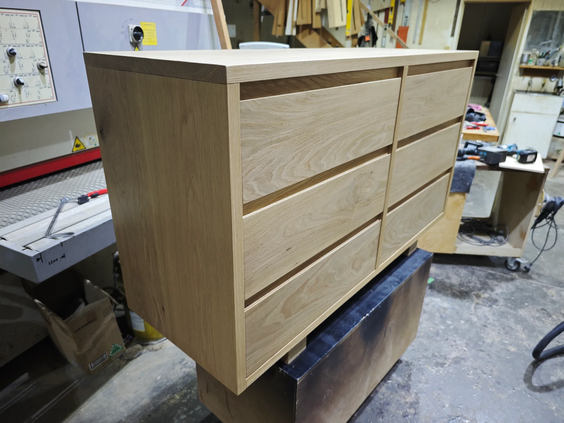 Solid Oak 6 drawer chest — Progress photo