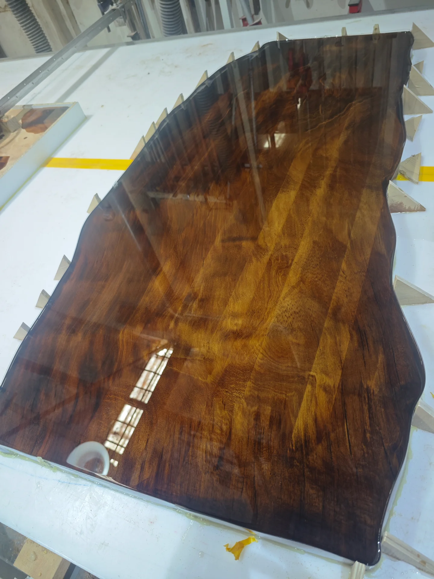Swamp Kauri Top 1600*800 — Progress photo