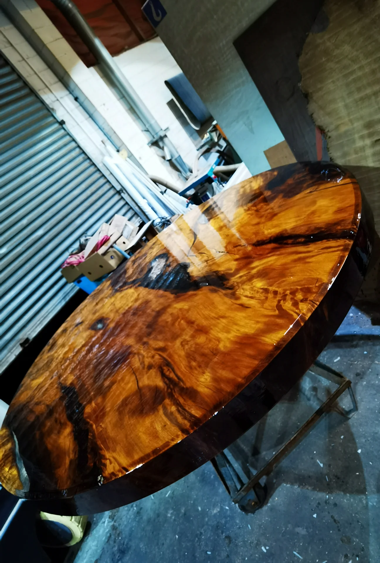 Dia 2M Swamp Kauri Dining table Round — Progress photo