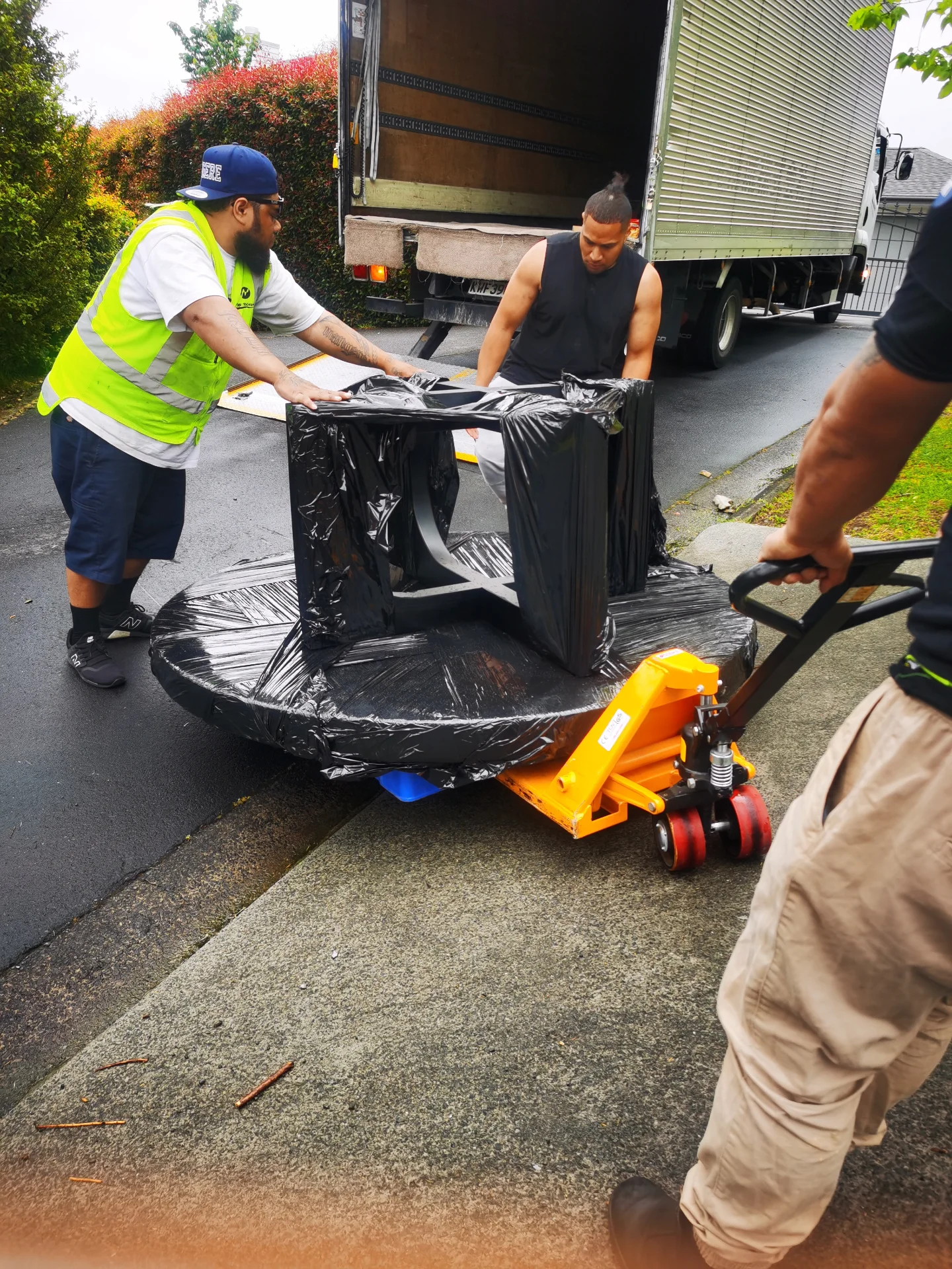 Dia 2M Swamp Kauri Dining table Round — Progress photo