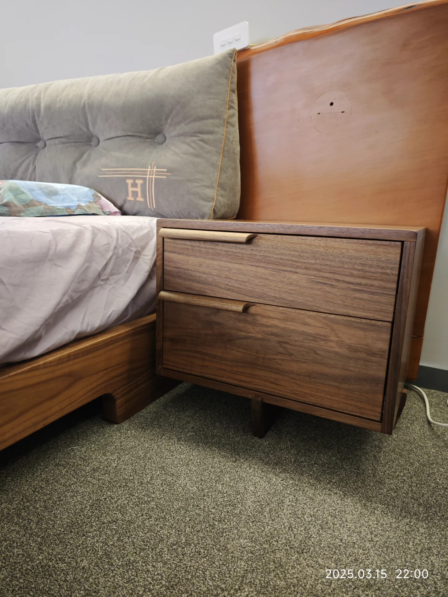 Black Walnut Bedside tables — Progress photo
