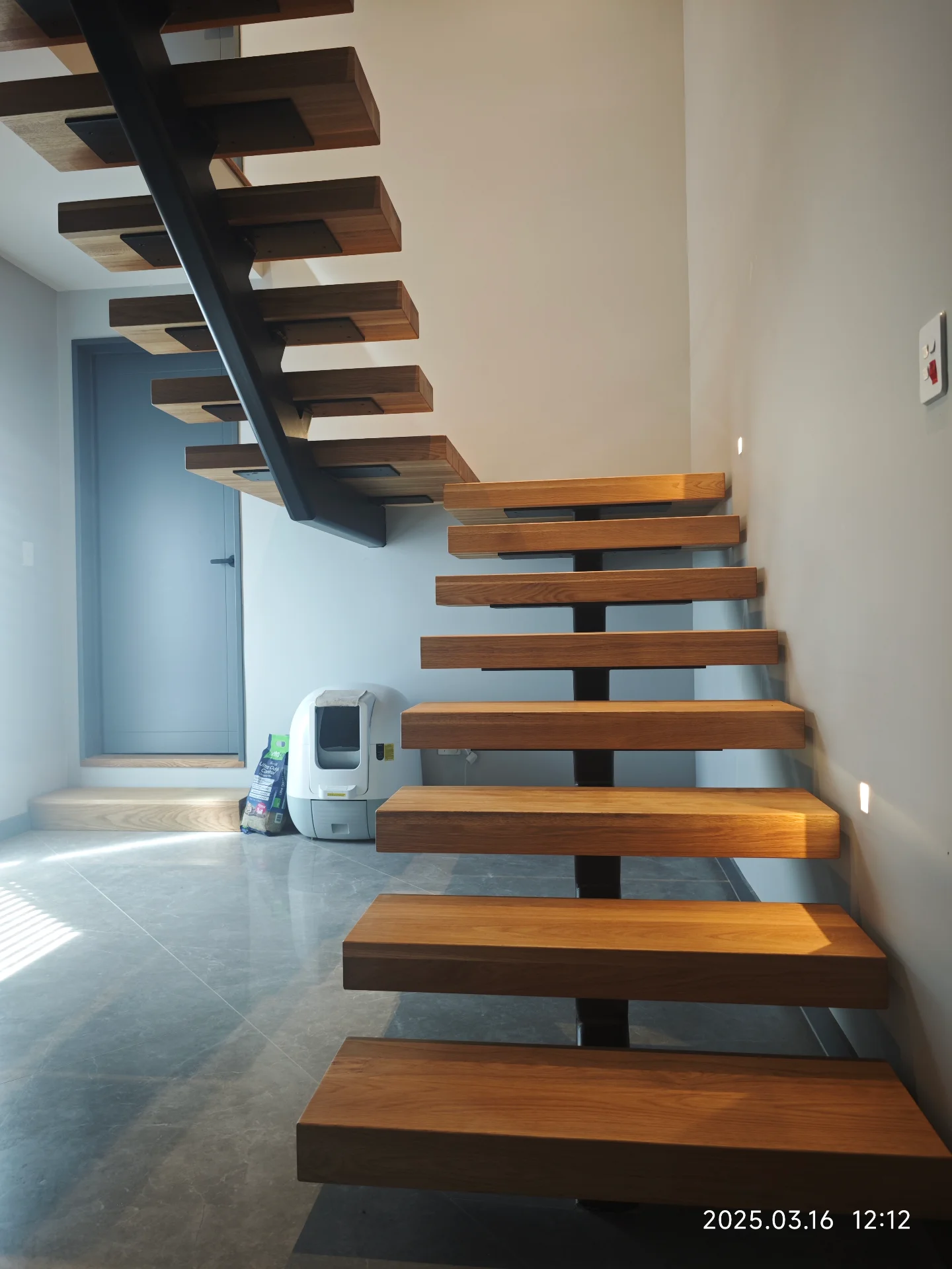 Soild Oak Floating Treads 3 — Progress photo