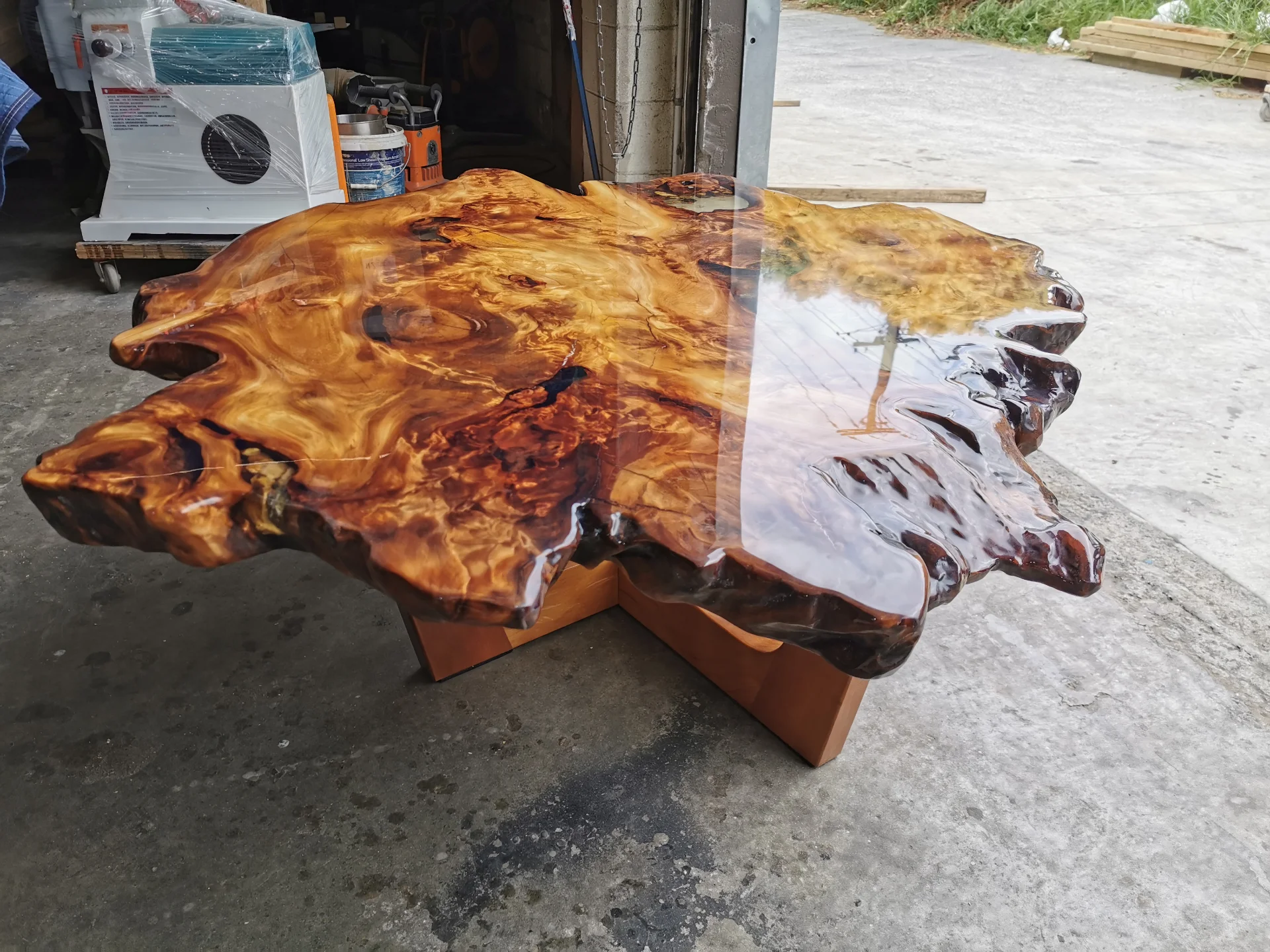 Live edge Swamp Kauri Coffee Table — Progress photo