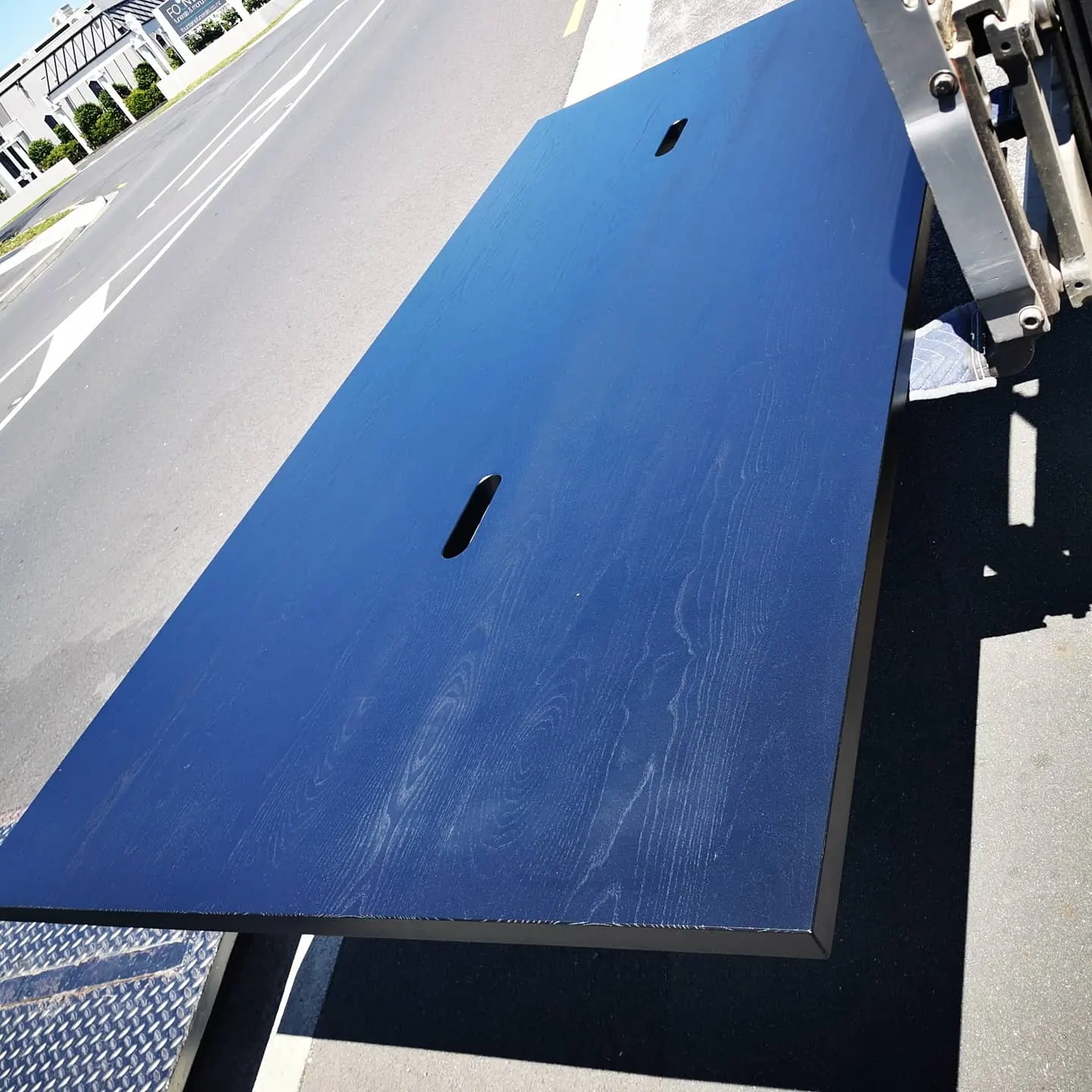 Ash desk in black PU — Progress photo