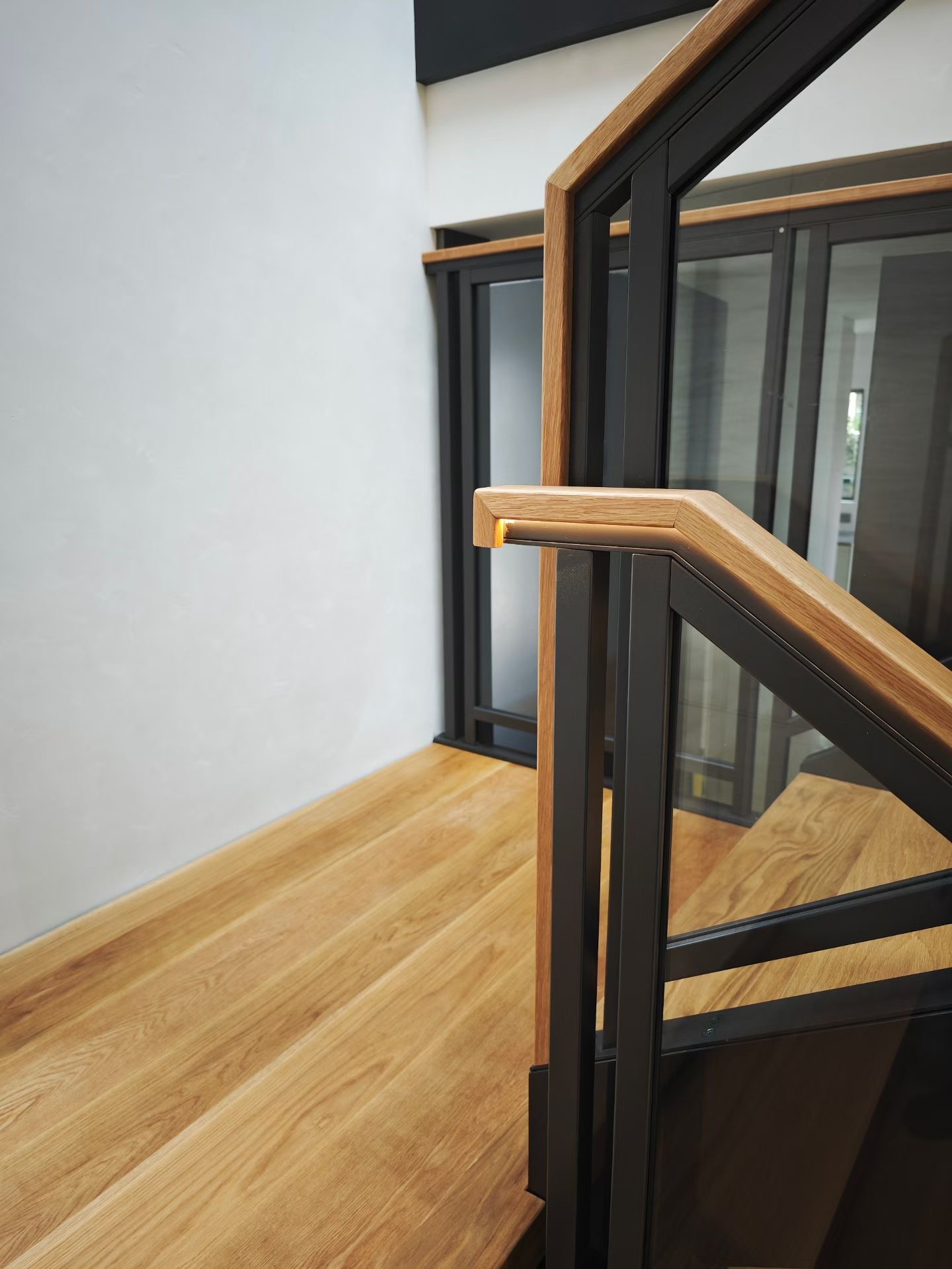 Floating staircase in residential setting