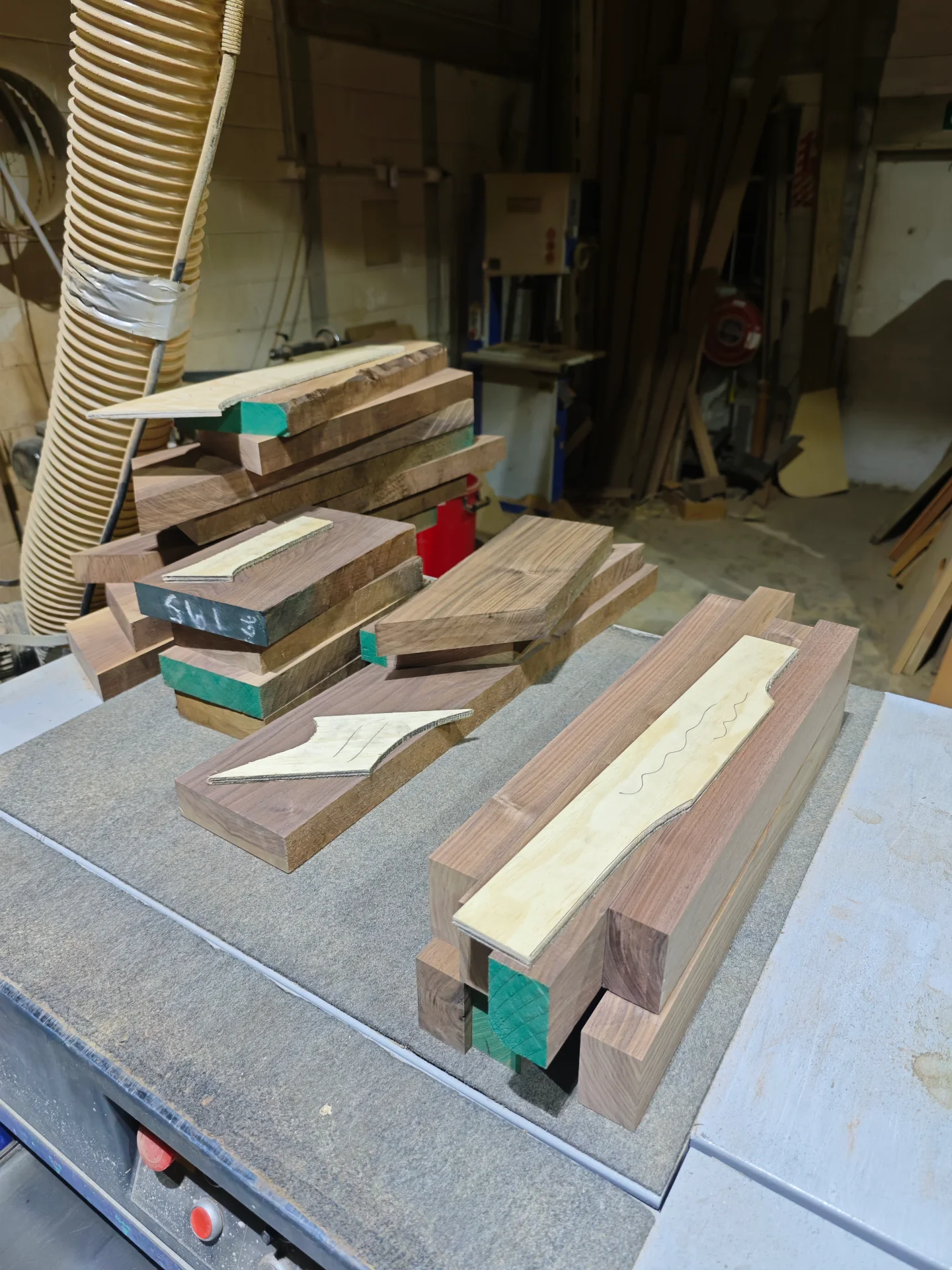 American black walnut round dining table 1800 — Progress photo
