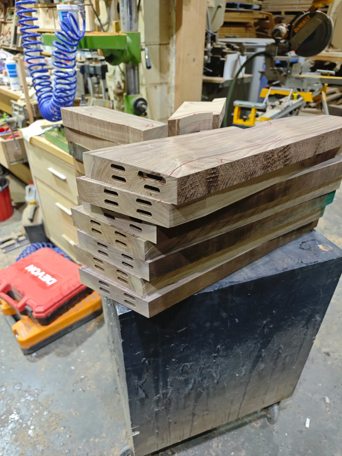 American black walnut round dining table 1800 — Progress photo