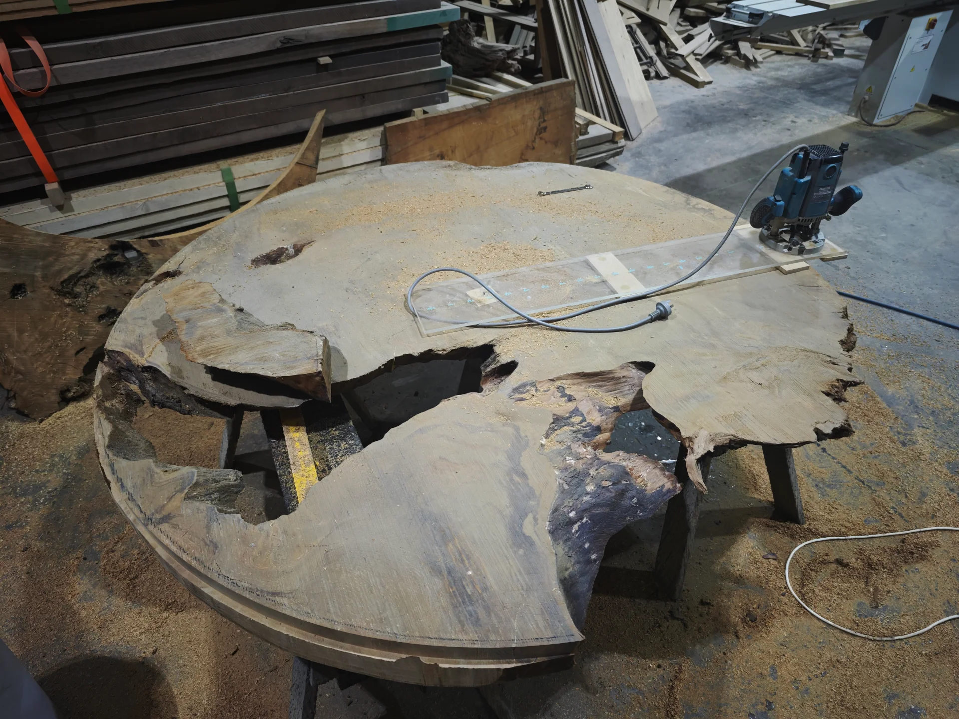 Swamp Kauri round dining table 1800 — Progress photo