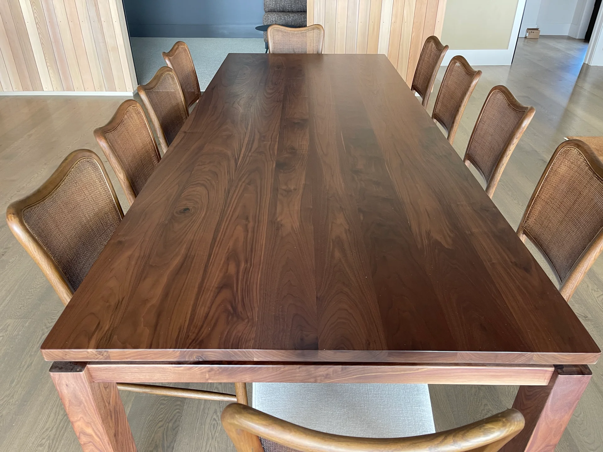 Floating dining table American black walnut — Progress photo