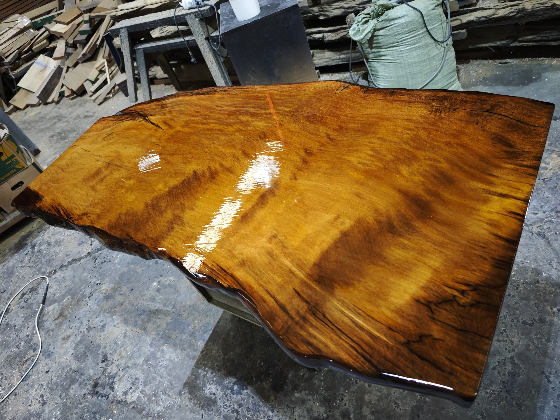 Swamp Kauri Top 1600*800 — Progress photo