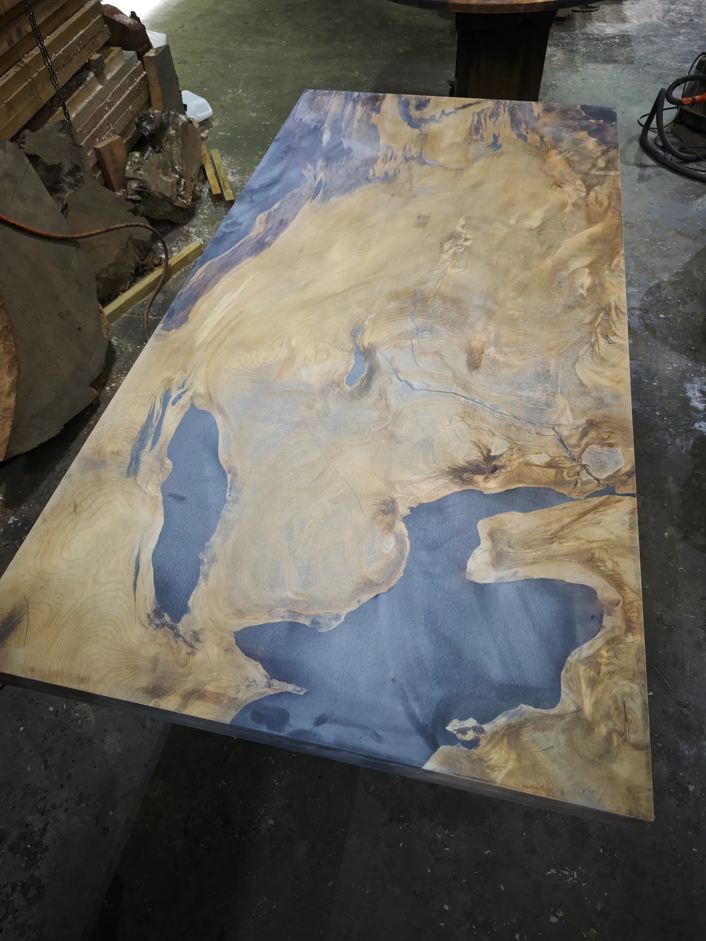 Swamp Kauri Dinning Table 2.2 X 1.1 — Progress photo