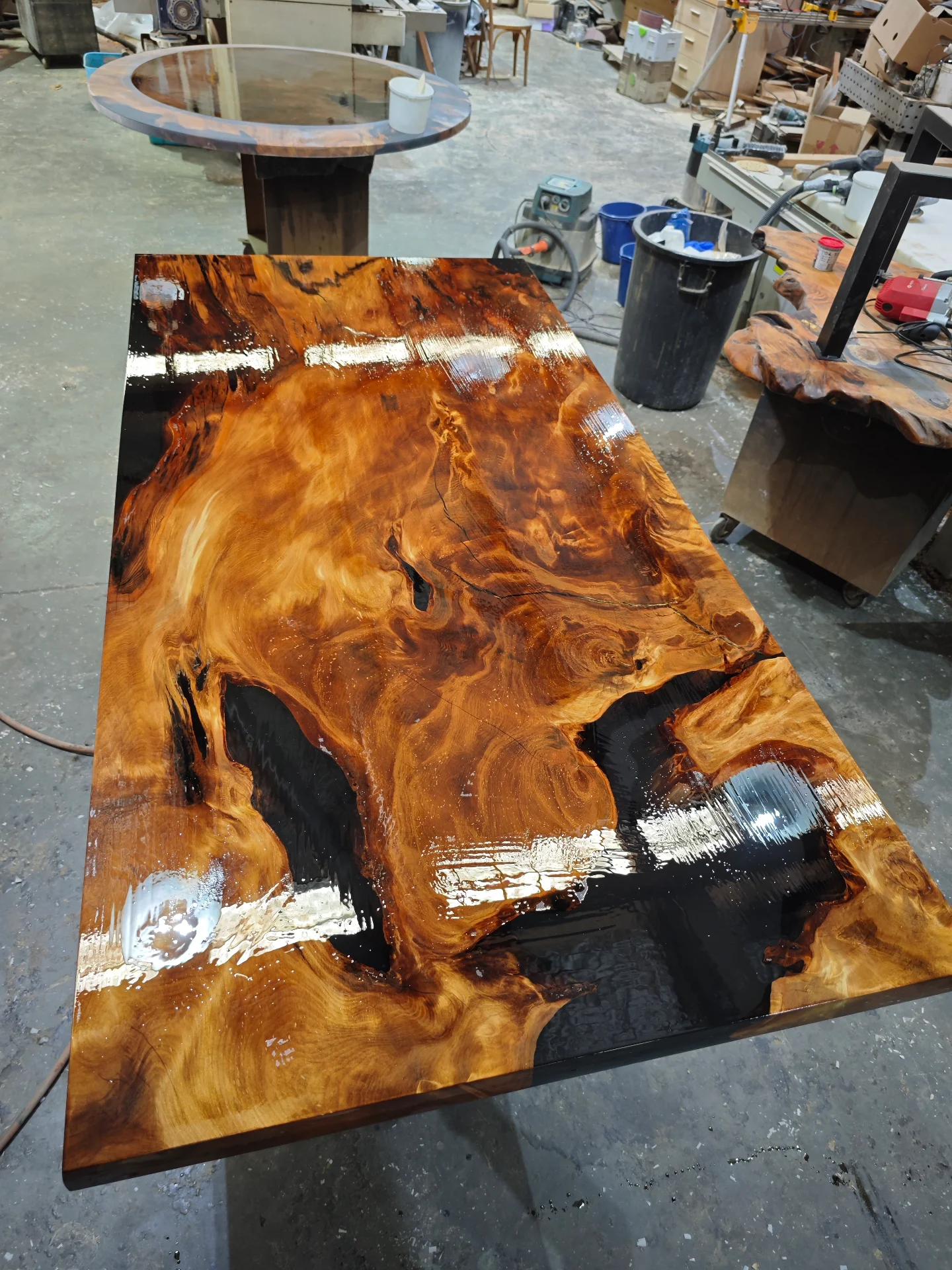 Swamp Kauri Dinning Table 2.2 X 1.1 — Progress photo