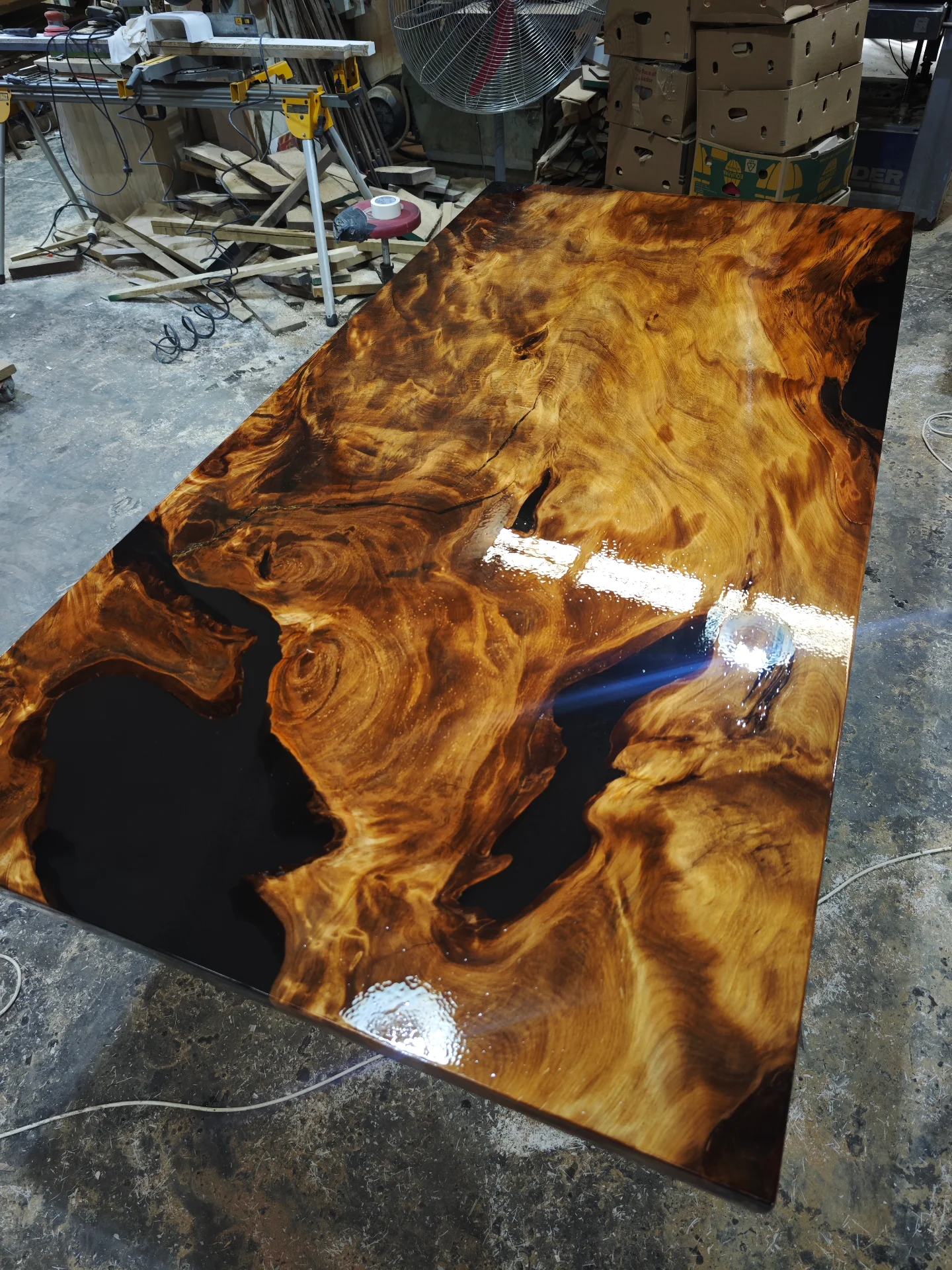 Swamp Kauri Dinning Table 2.2 X 1.1 — Progress photo