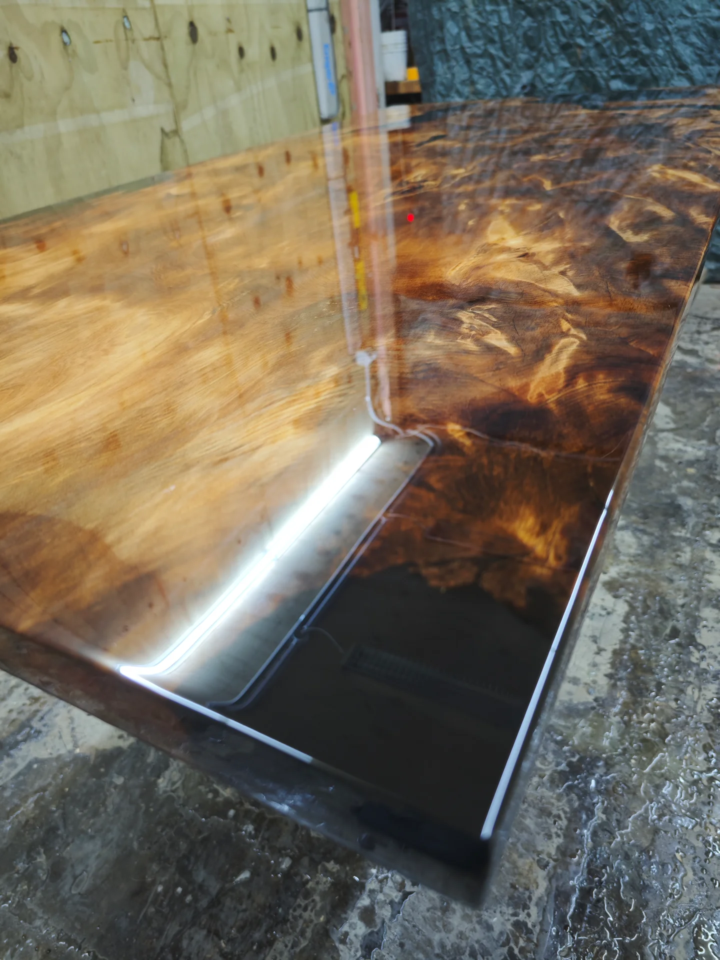 Swamp Kauri Dinning Table 2.2 X 1.1 — Progress photo