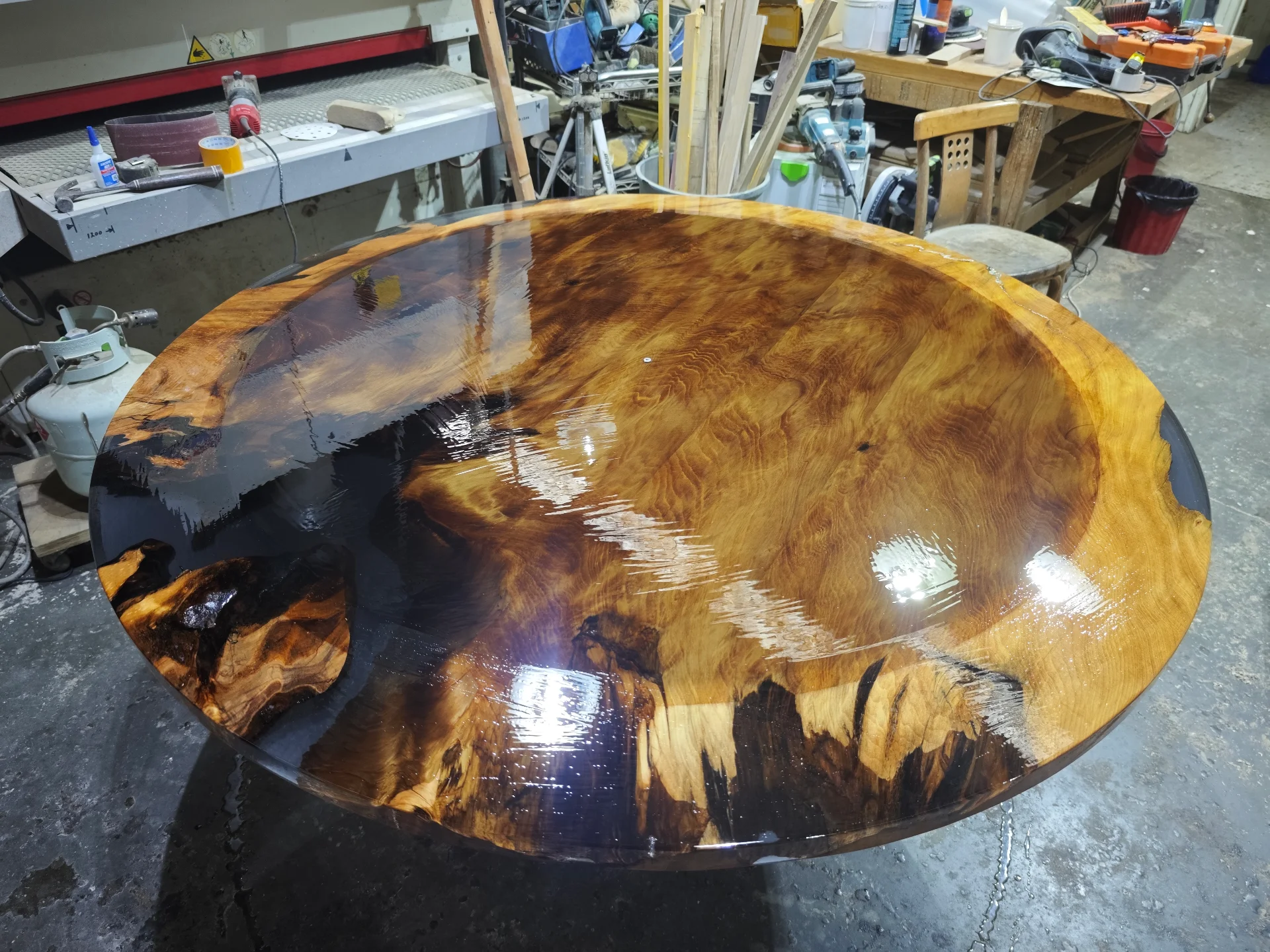 Weis round kauri table — Progress photo