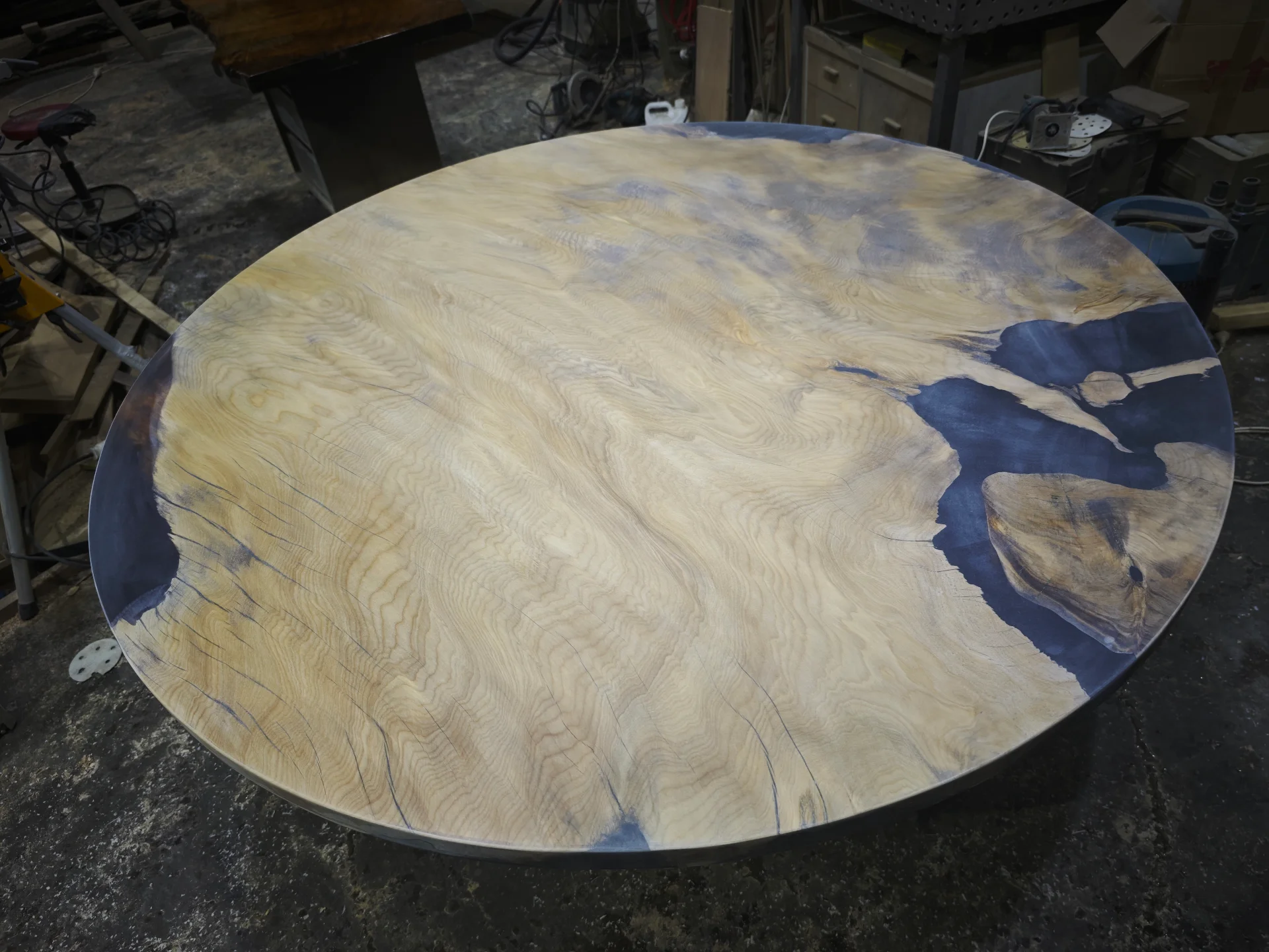 Weis round kauri table — Progress photo