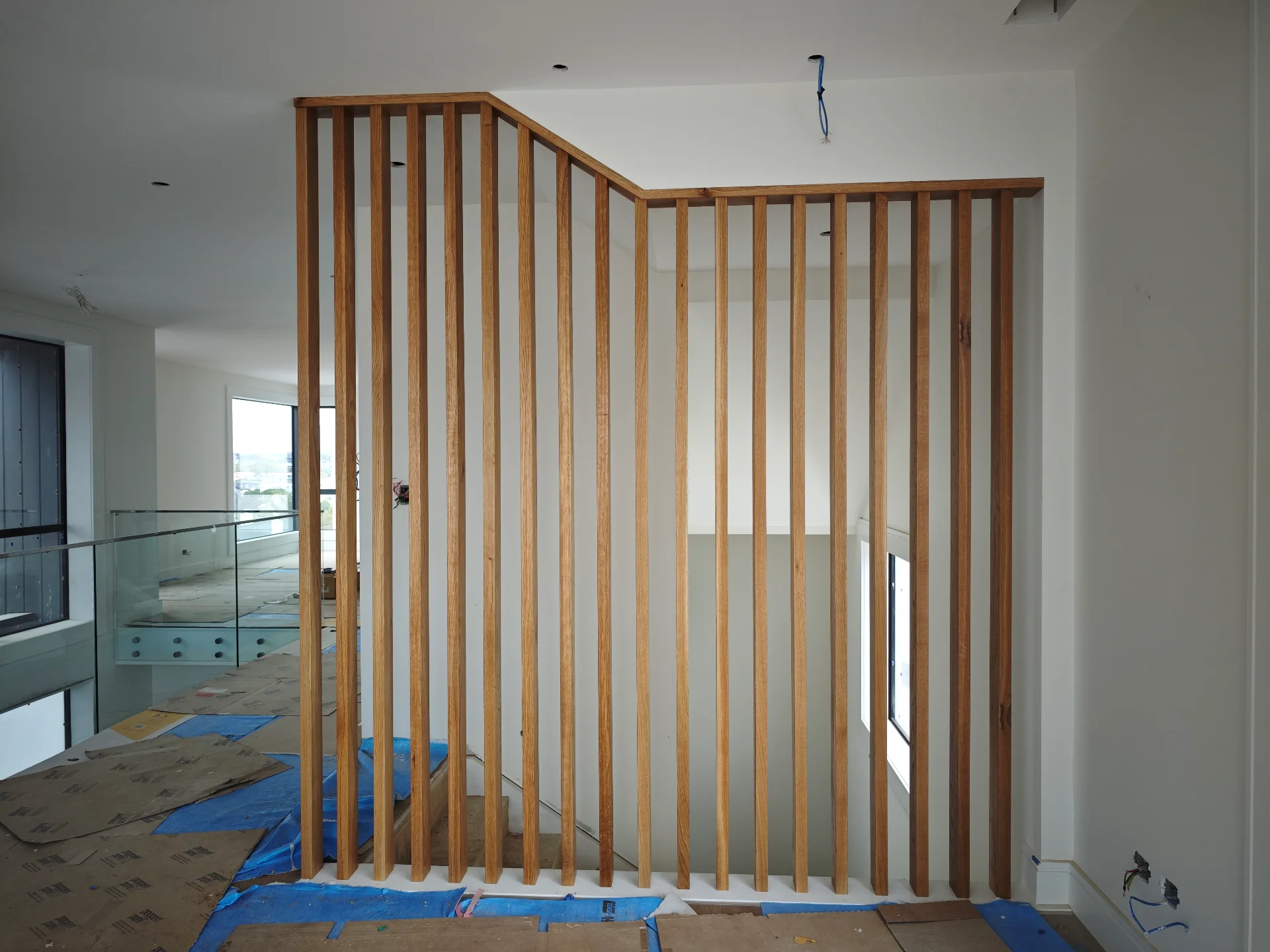 Oak Screen, 33 St Heliers — Timber Screen