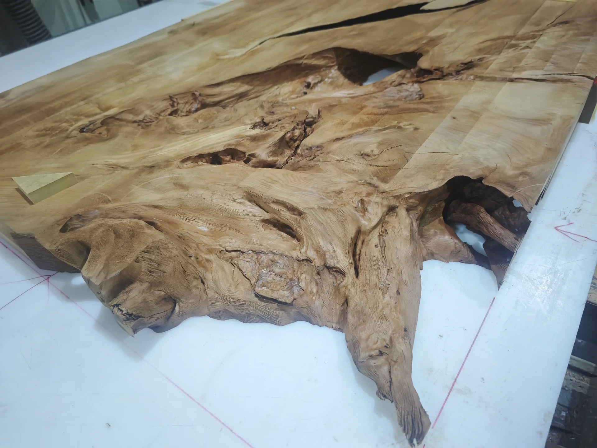 Custom made swamp kauri dining table Whitford — Progress photo