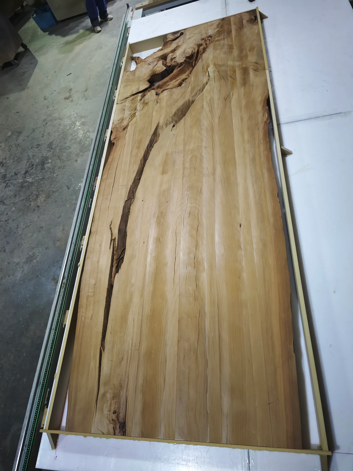 Custom made swamp kauri dining table Whitford — Progress photo