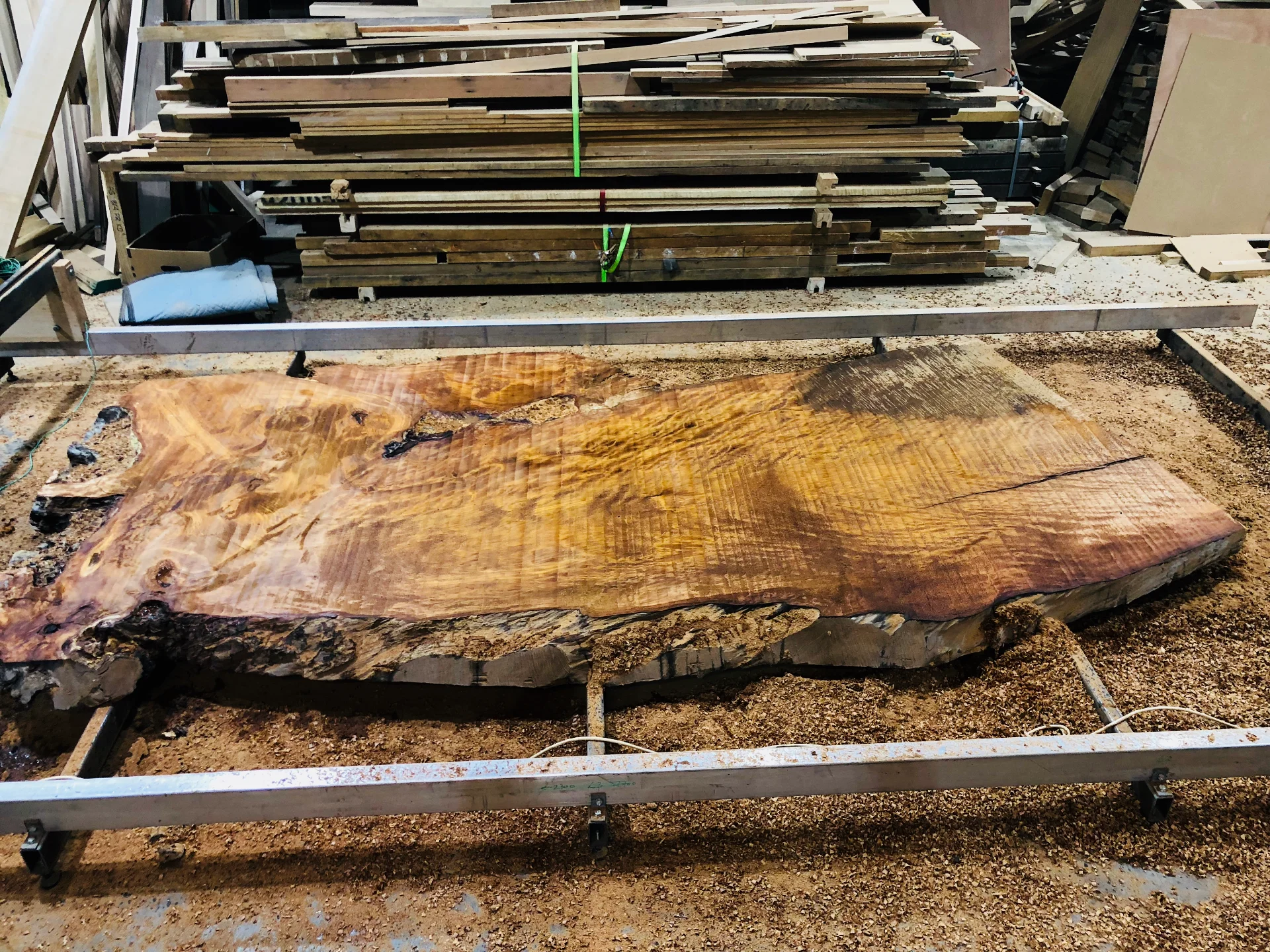 Ansheng's Swamp Kauri table — Progress photo