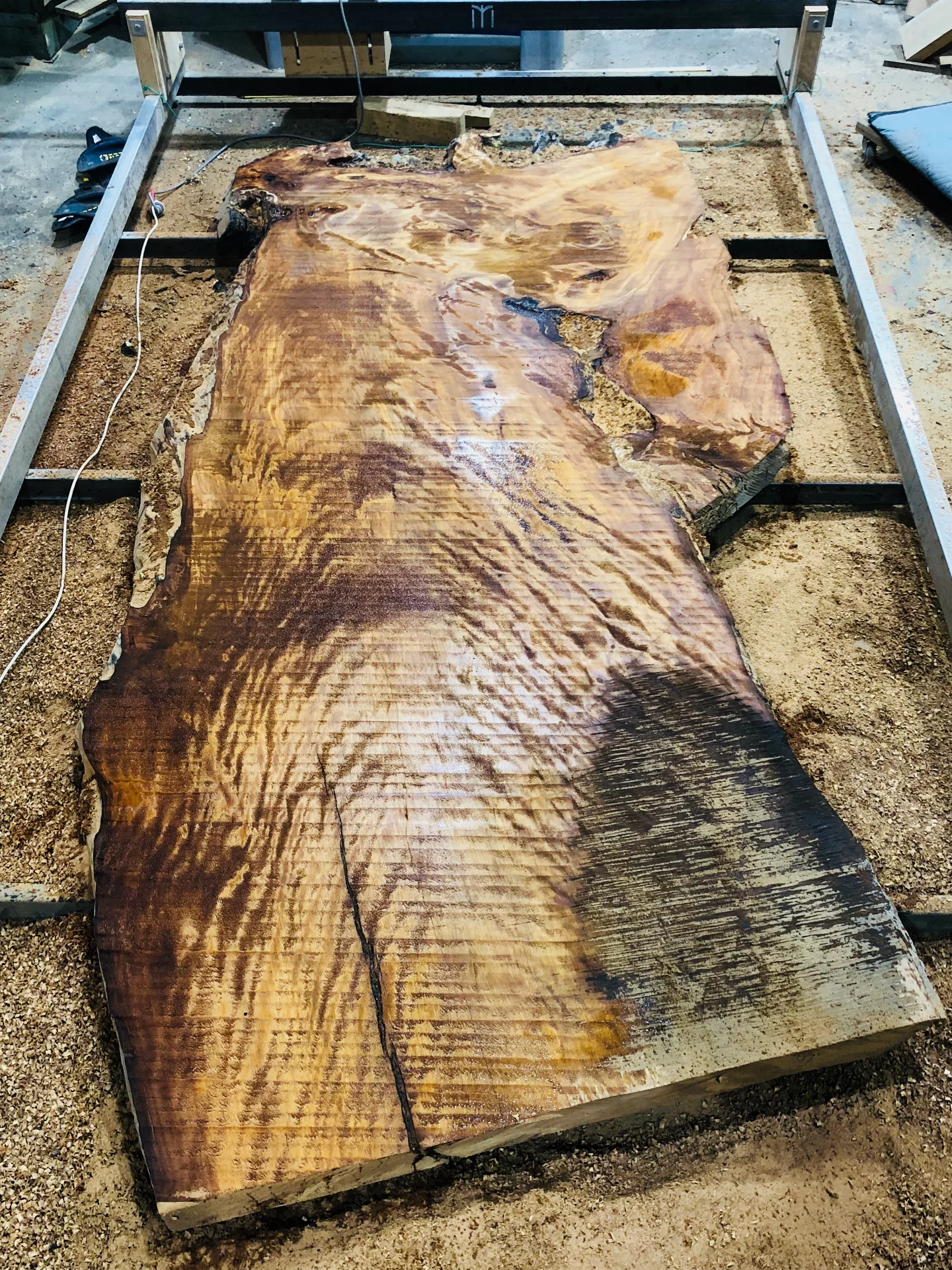 Ansheng's Swamp Kauri table — Progress photo