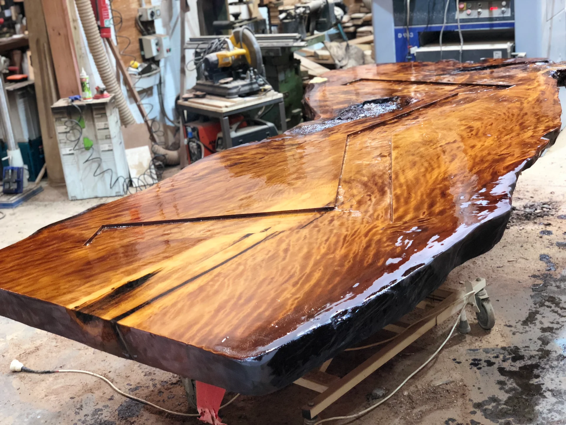 Ansheng's Swamp Kauri table — Progress photo