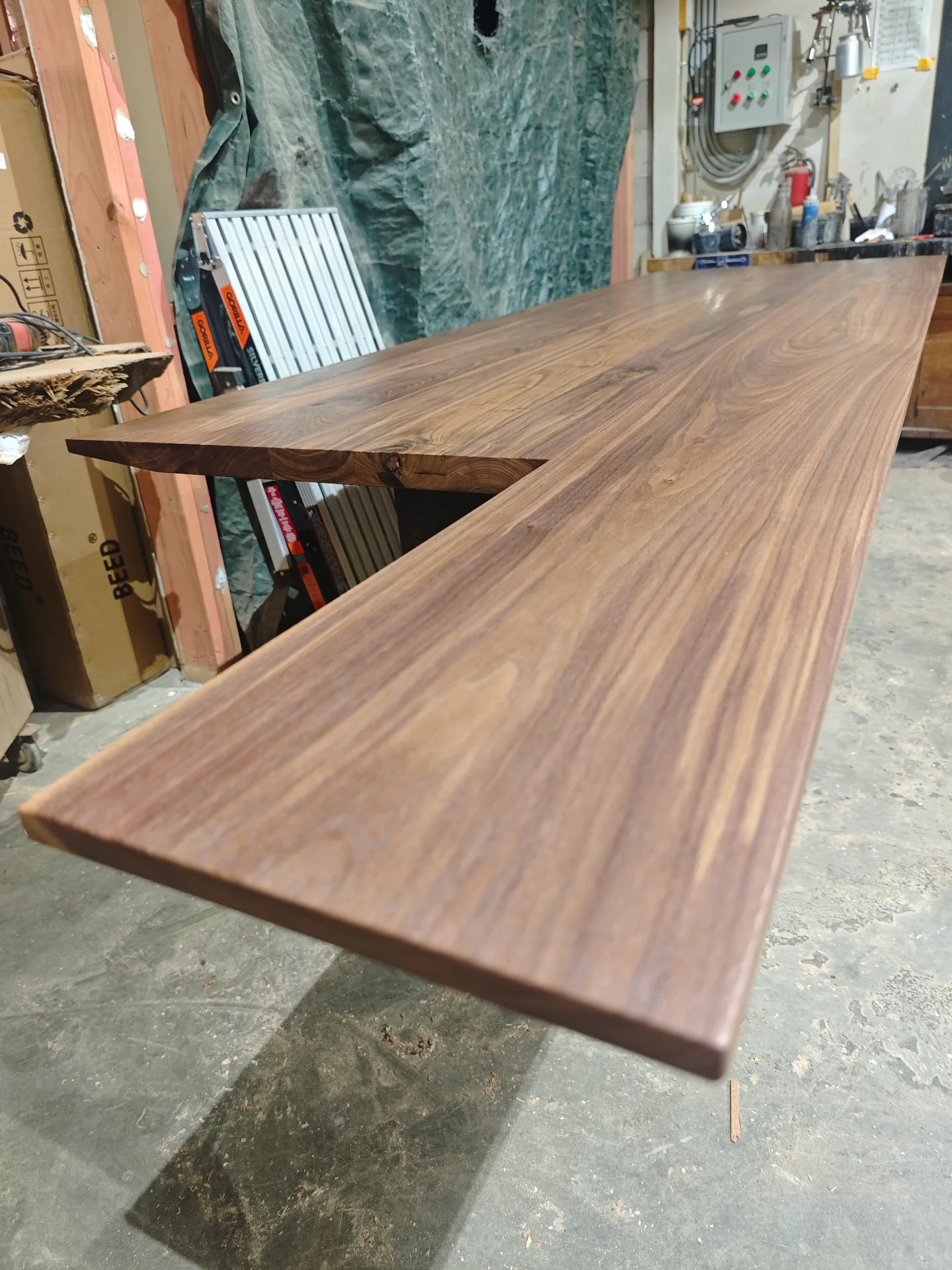 American black walnut table Point View — Progress photo