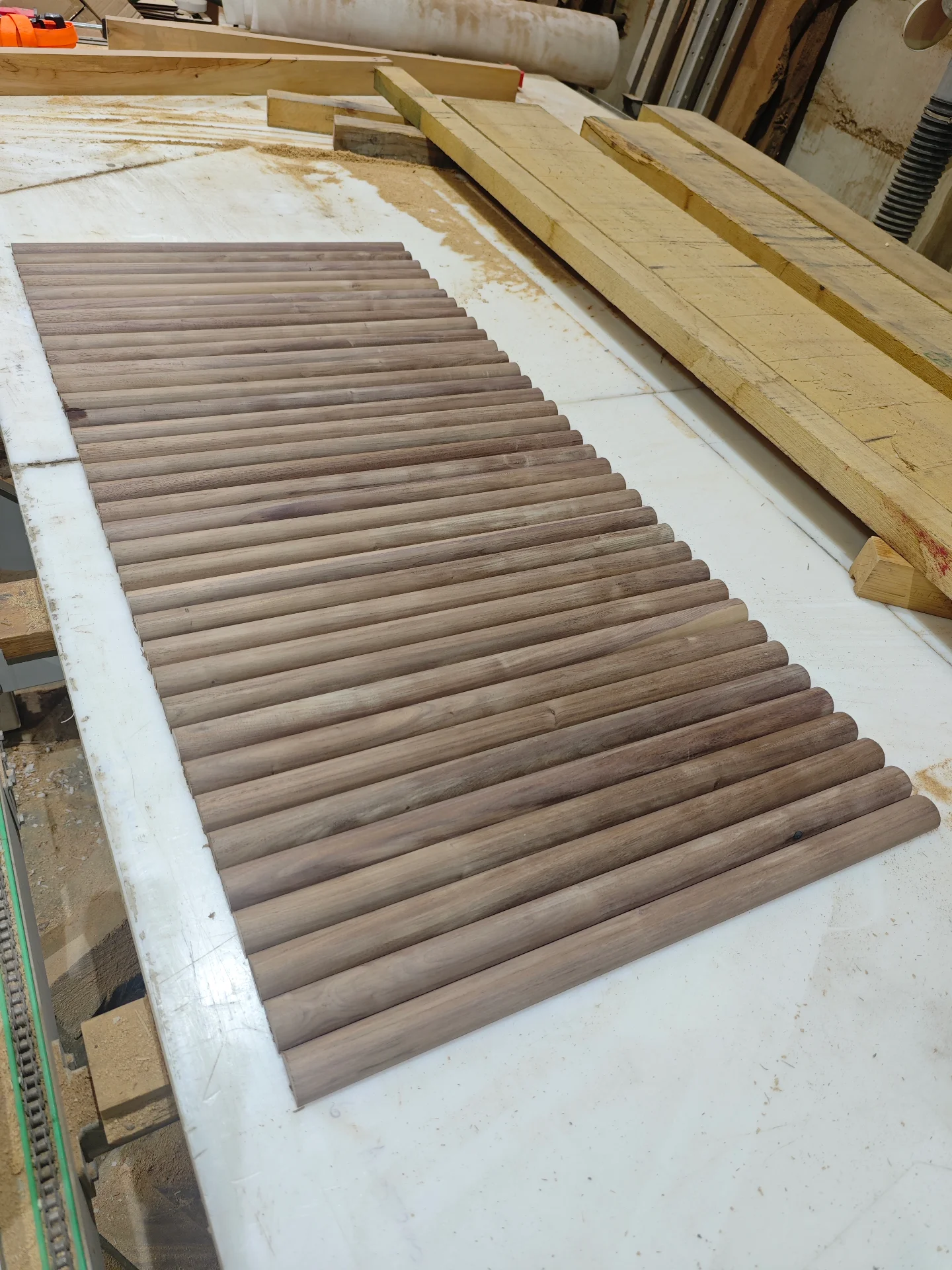 American black walnut table Point View — Progress photo