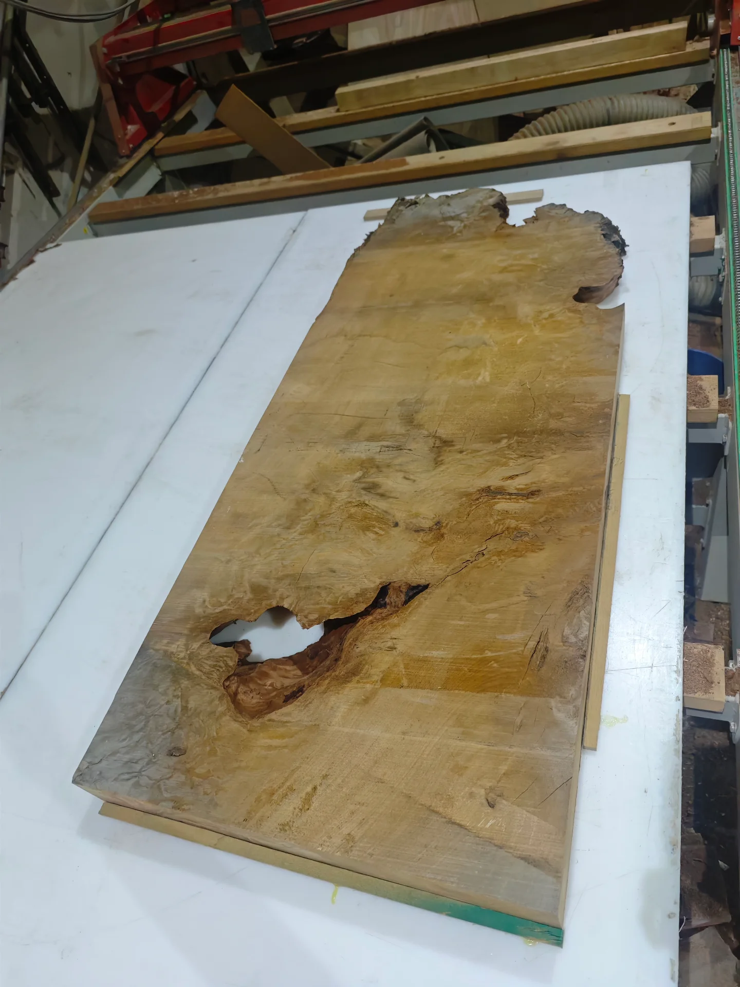 Swamp Kauri breakfast bar top — Progress photo