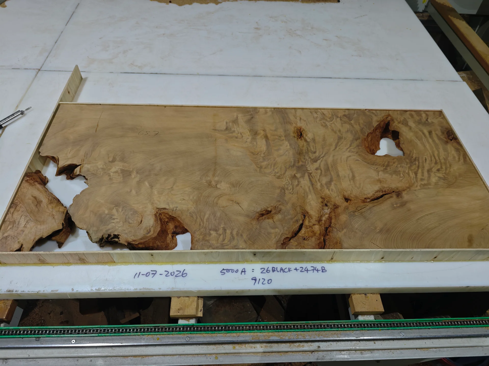 Swamp Kauri breakfast bar top — Progress photo